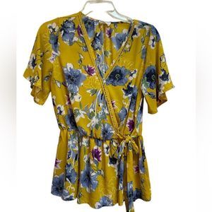 Floral wrap top Medium